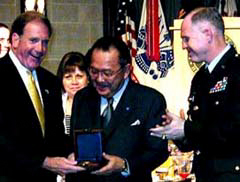 The Honorable Daniel K. Inouye receives West Point Thayer Award