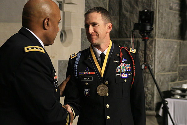 LTC Matthew R. Myer ’01 Receives Nininger Award