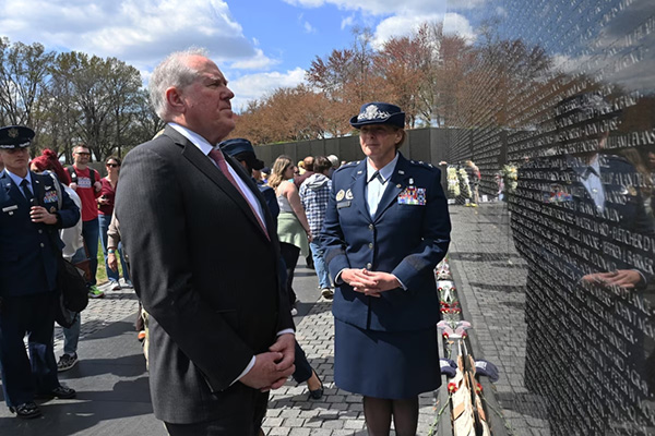 Secretary of the Air Force Kendall ’71, DAF senior leaders pay respects at Vietnam Veterans Memorial