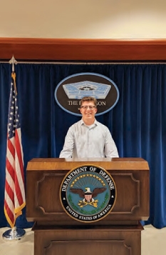 Cadet Samuel Konen ’23 visits the Pentagon Briefing Room during his U.S. Army Special Operations Command internship