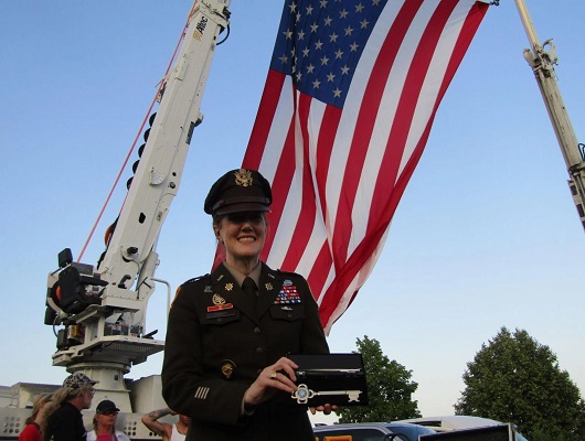 COL Frost ’98 Given Key to Muscatine City During Independence Day Celebration 