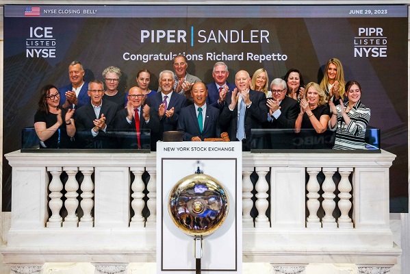 Repetto ’80 Rings The Closing Bell