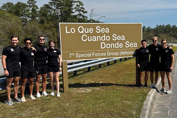 The West Point SCUBA Club Dives with Special Force Group
