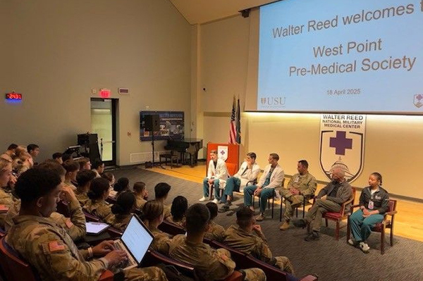 Pre-Med Cadets Train with Grads at Walter Reed